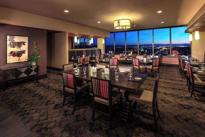 Dining 18 of 27
